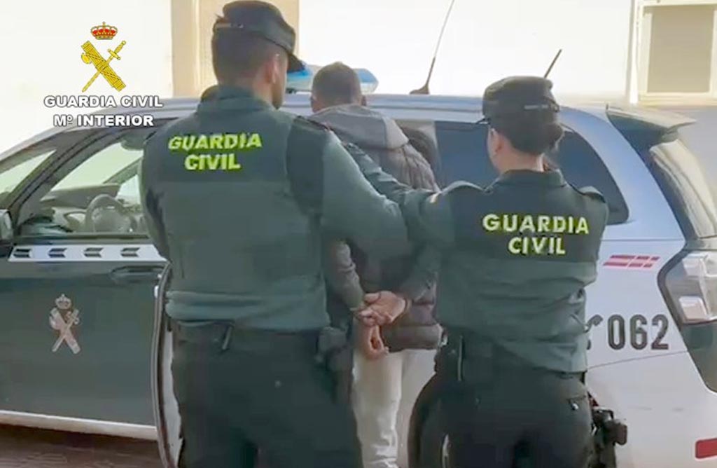Detenidos tres ladrones que se dedicaban a robar en comercios de Totana